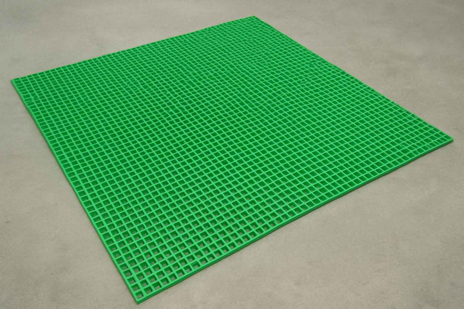 20d0cb39-de3c-41d7-9838-550dc9229135 FRP (Fiber Reinforced Plastic) Green Grid panel, 3 mm thickness - الصورة 1